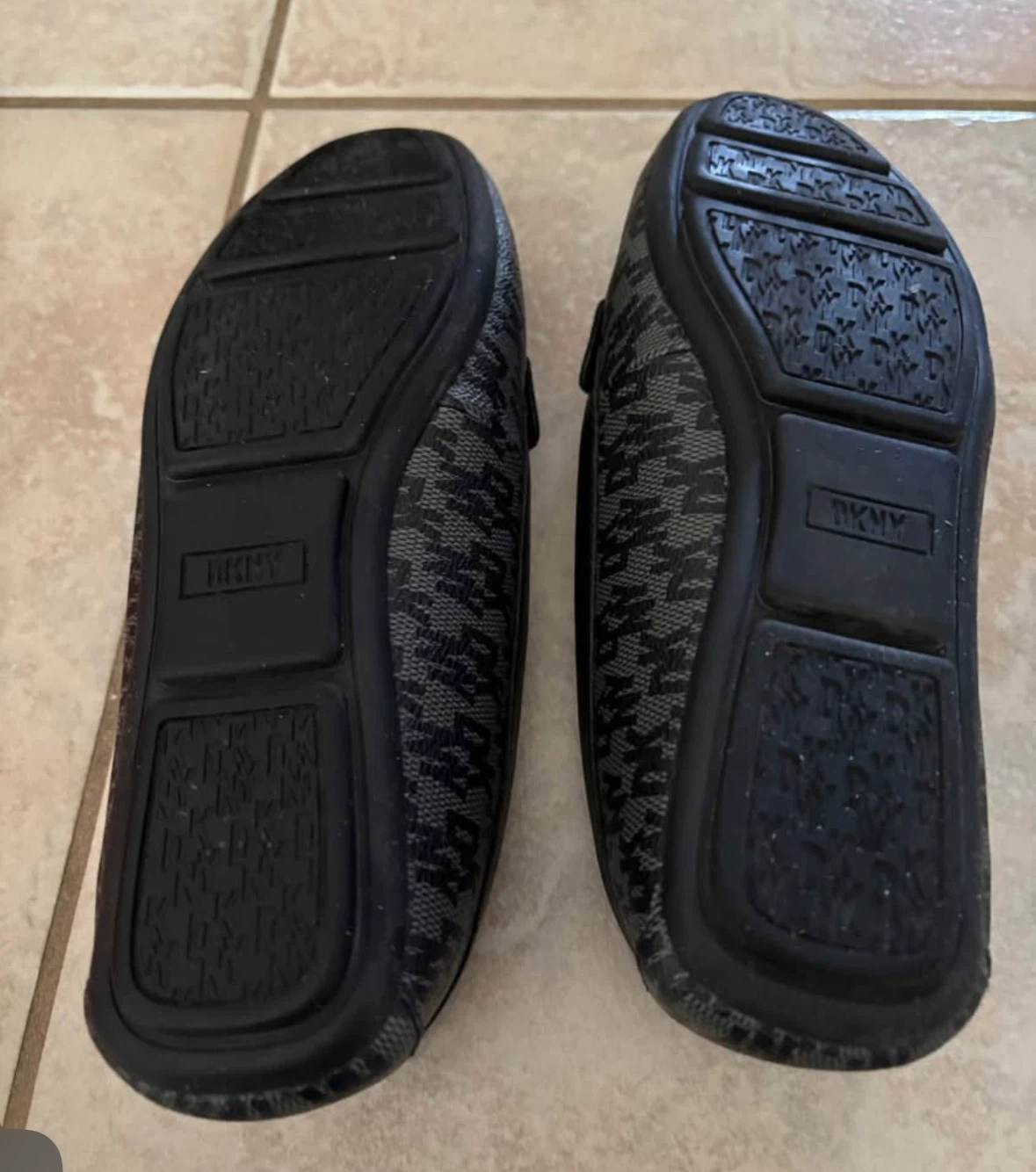 DKNY Women's Loafers Size 7 - photo 3