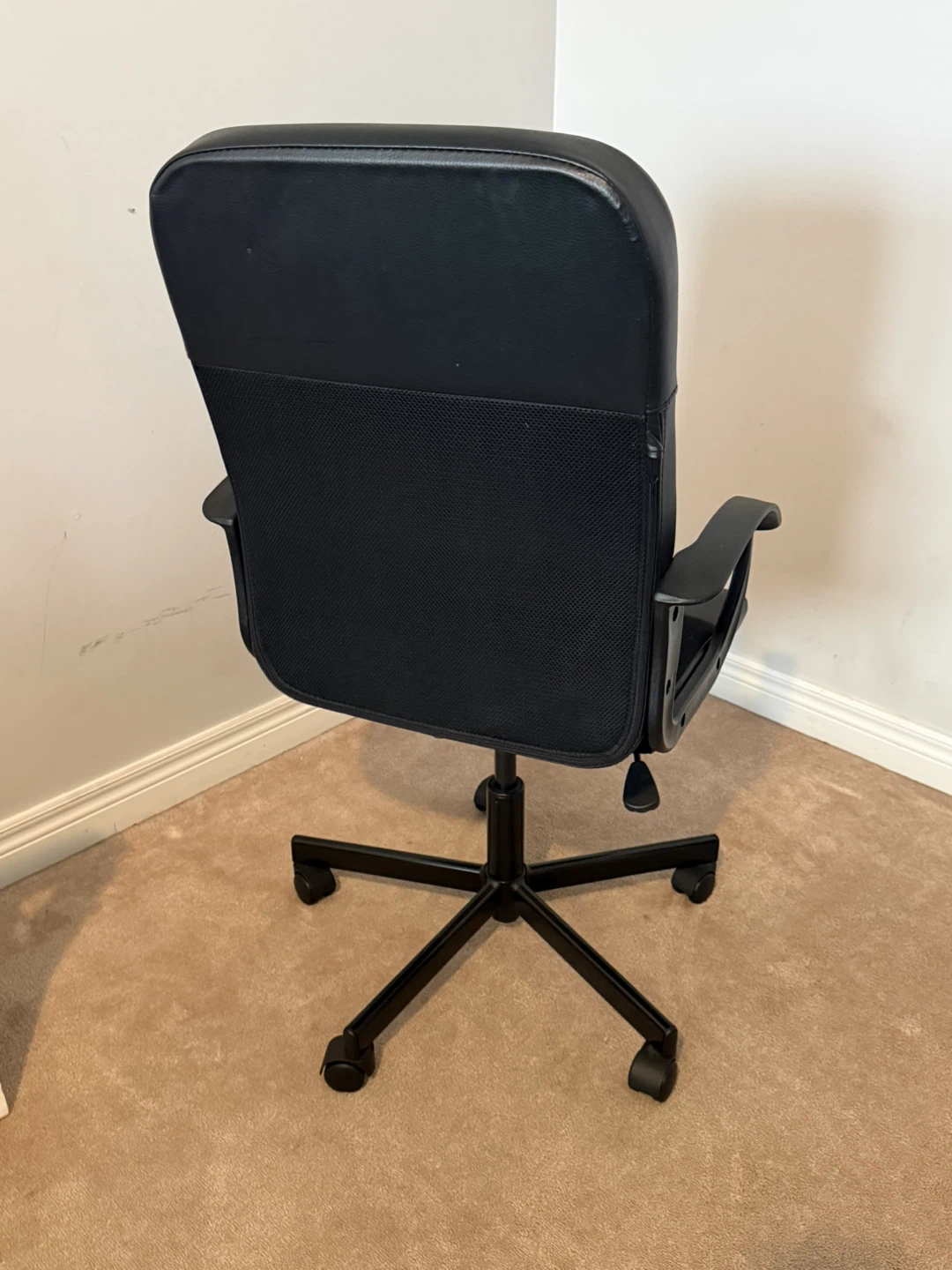 IKEA Black Office Chair - photo 2