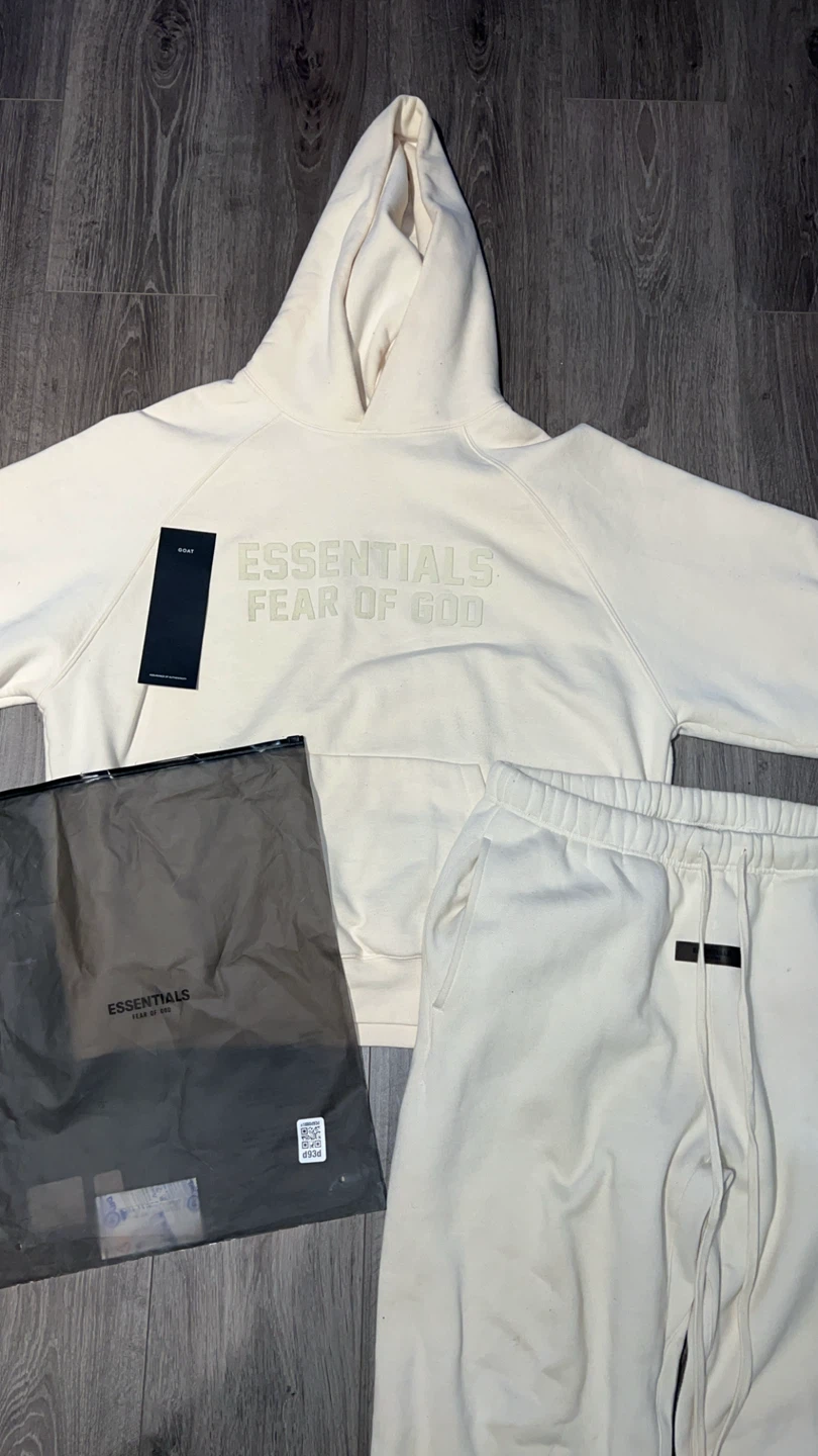 Essentials Fear of God Cream Hoodie & Sweatpants Set