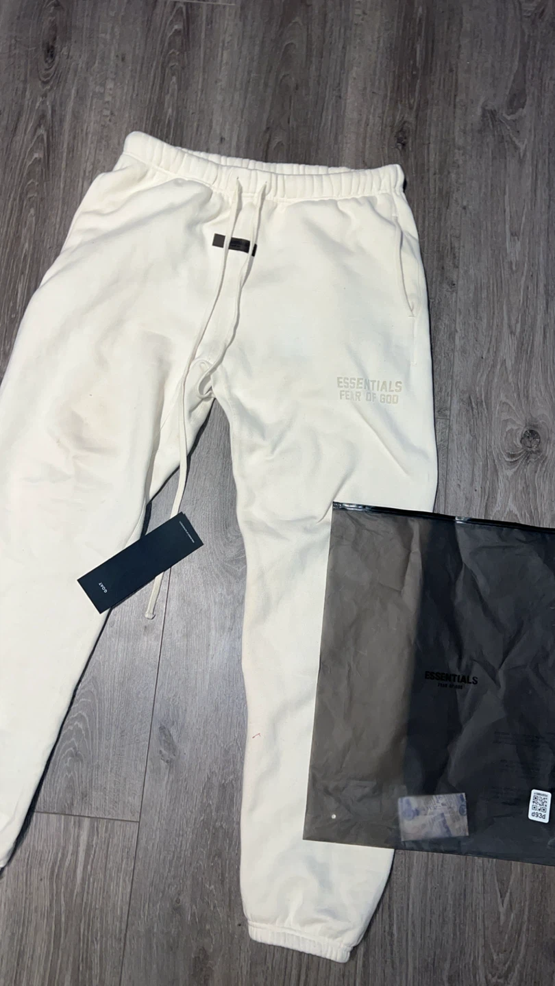 Essentials Fear of God Cream Hoodie & Sweatpants Set - photo 3