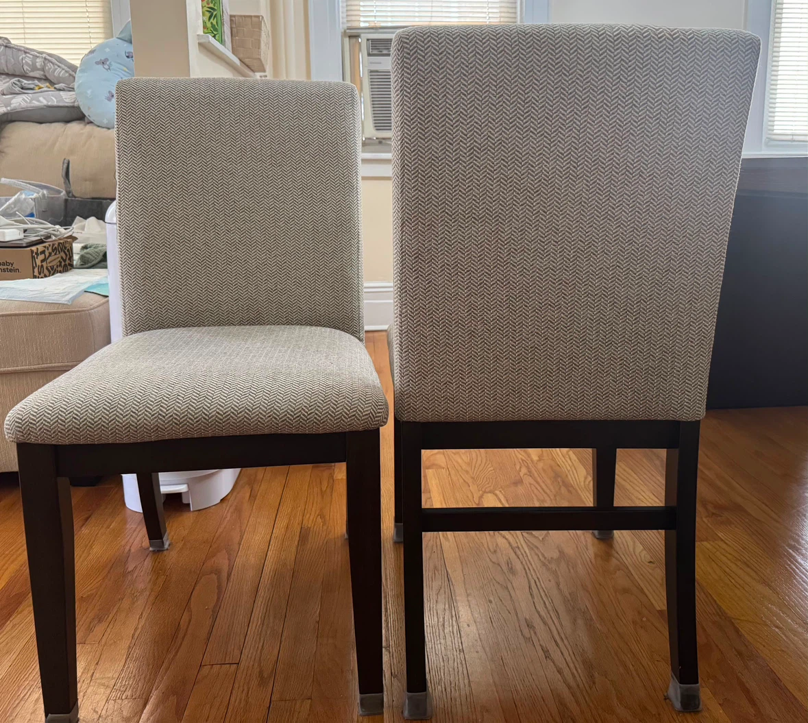 Like New Dark Brown Dining Table + Chairs (Set of 6) - photo 5