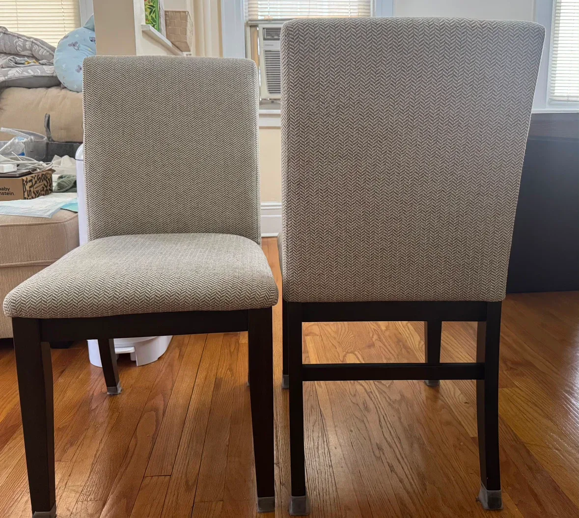 Like New Dark Brown Dining Table + Chairs (Set of 6) - photo 5