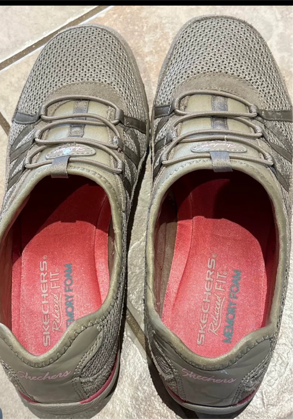 Skechers Relaxed Fit Memory Foam Women's Sneakers Size 8 - photo 2