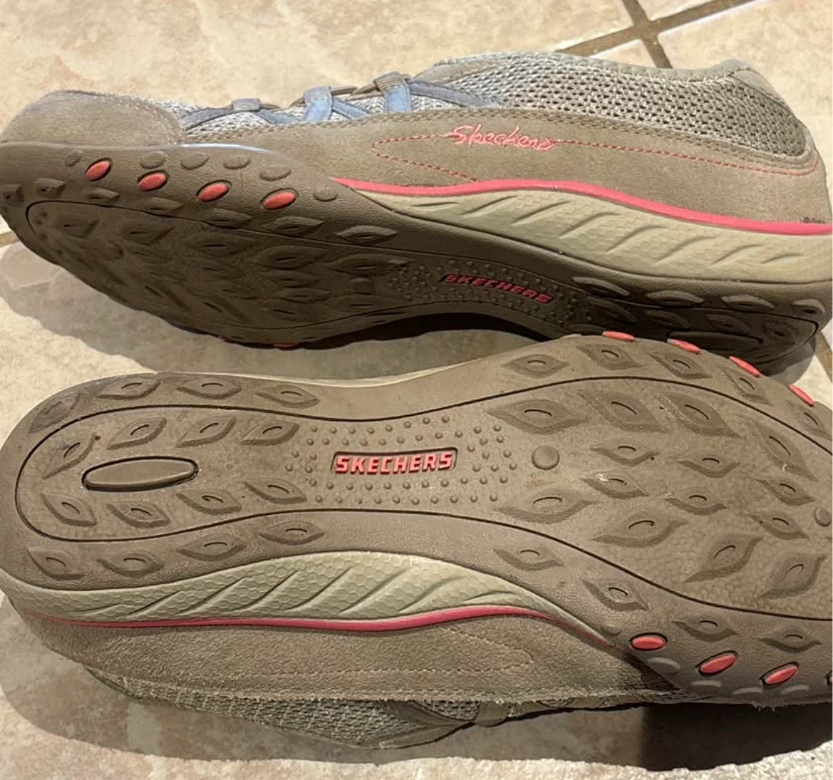 Skechers Relaxed Fit Memory Foam Women's Sneakers Size 8 - photo 4