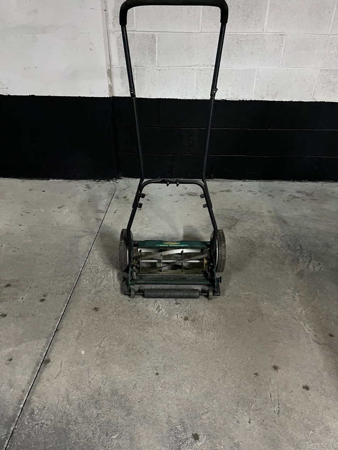 “Yardworks” Push Reel Mower - photo 3