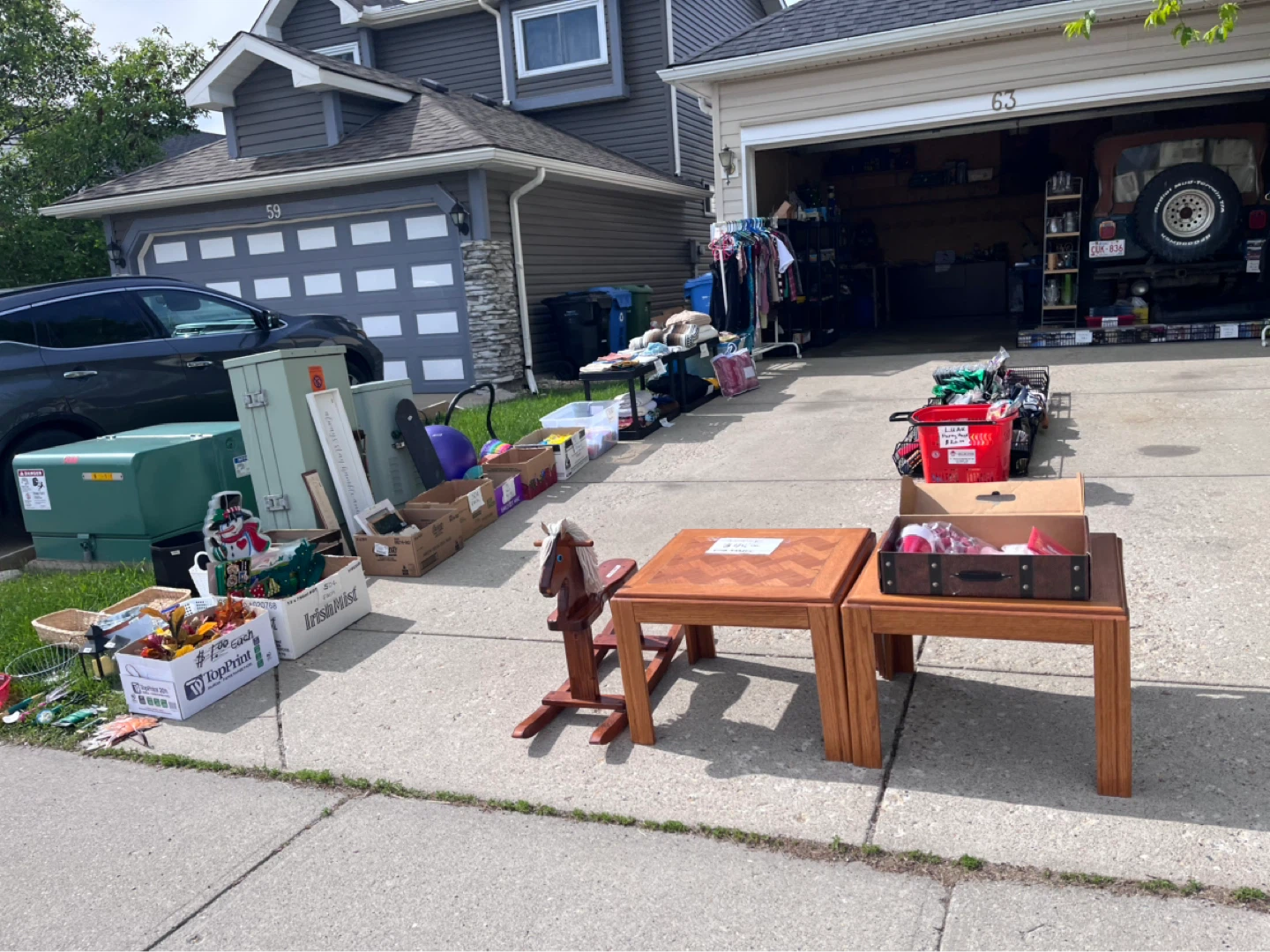 GARAGE SALE - photo 2