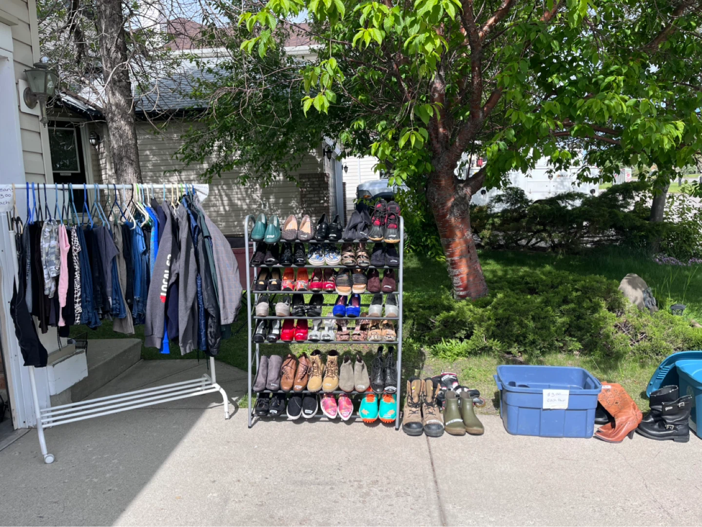 GARAGE SALE - photo 4
