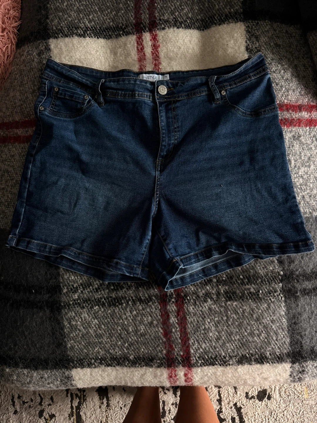 Women's Jeans and Shorts Bundle - photo 2