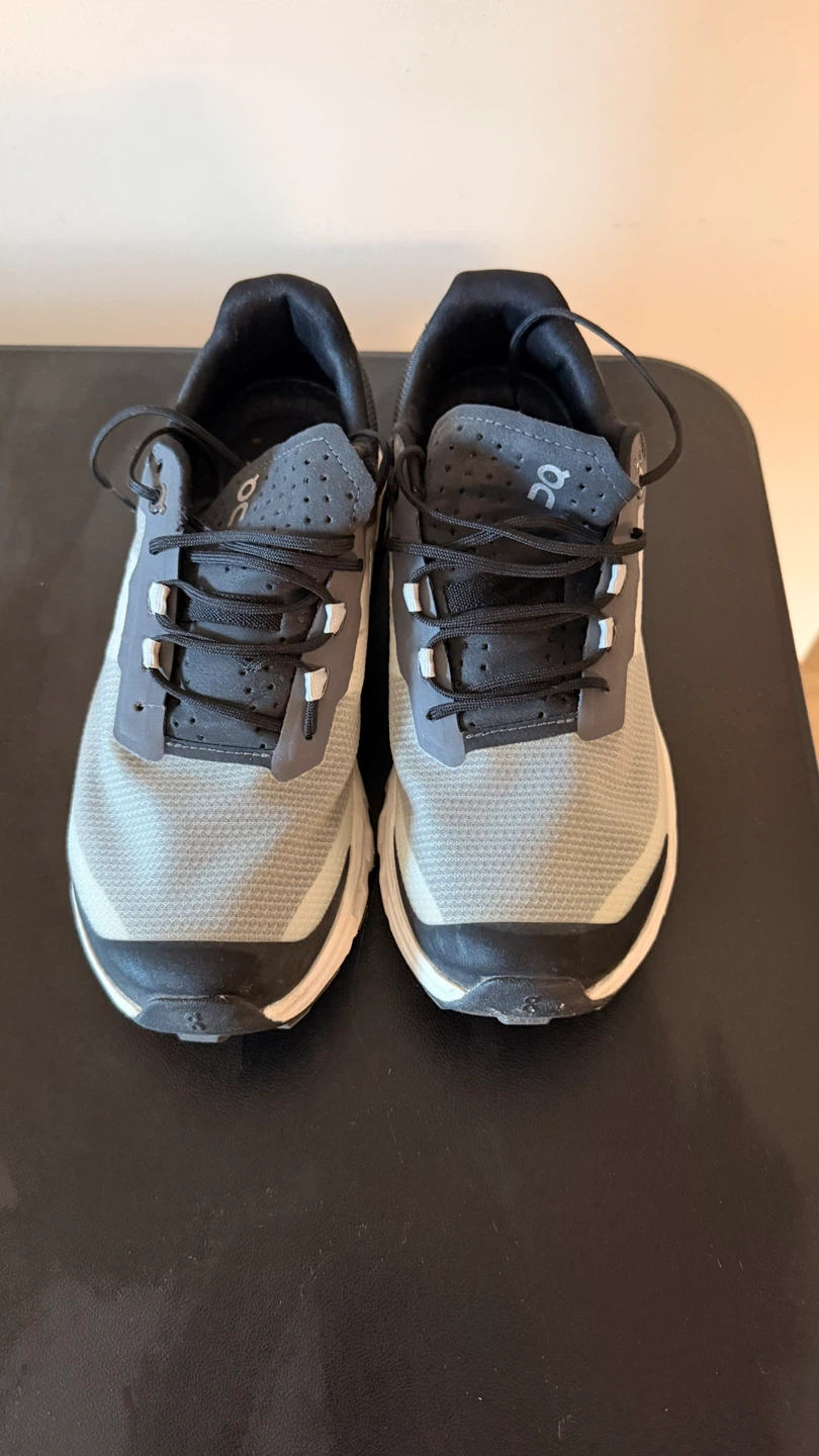 On Cloud Running Shoes - photo 3