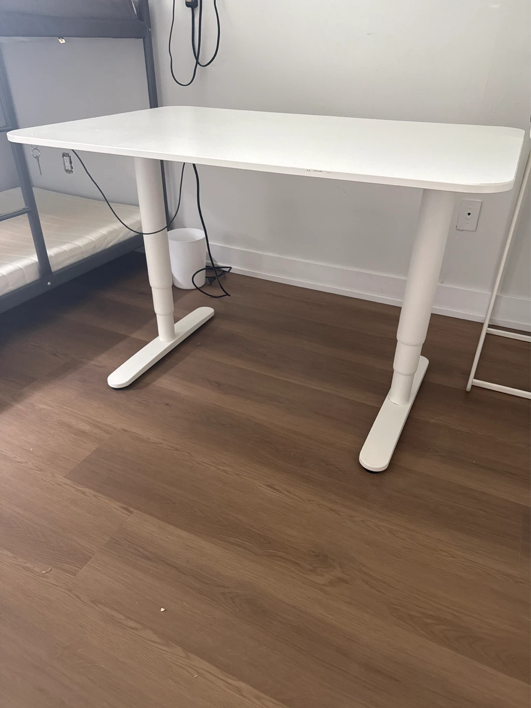 White Electric Sit/Stand Desk