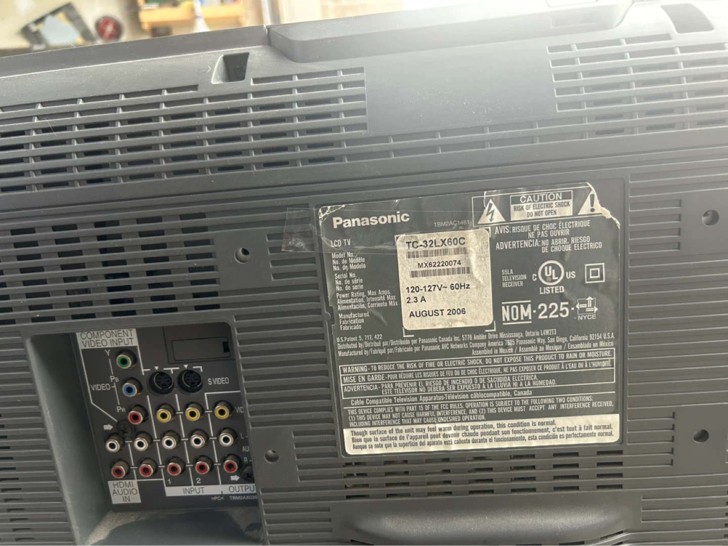 Old Panasonic TC-32LX60C LCD TV - photo 2