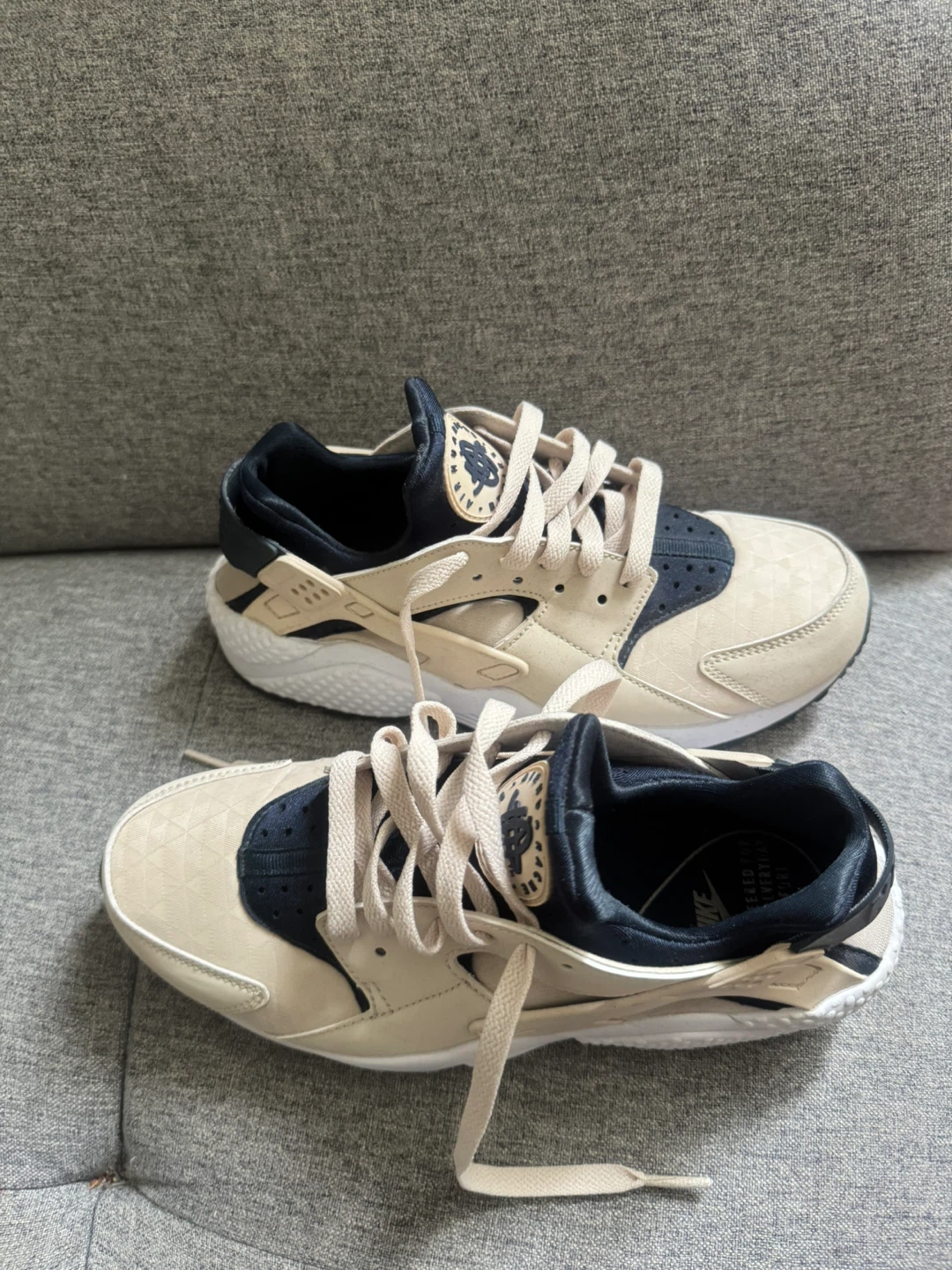 Nike Air Huarache Sneakers - photo 2