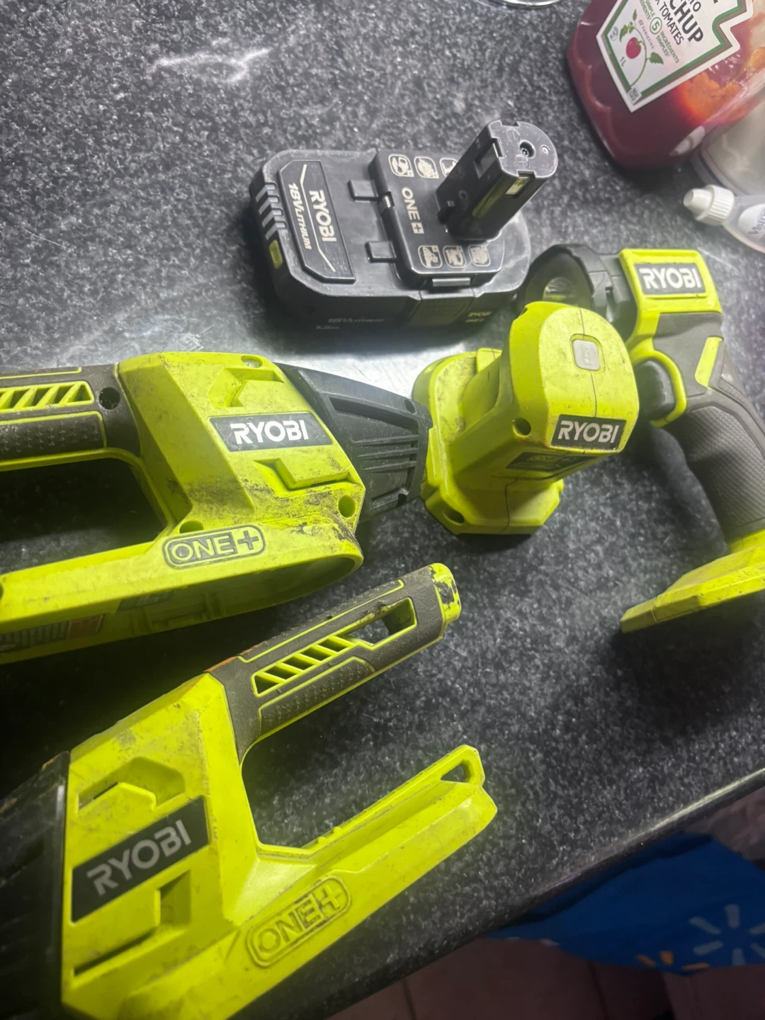 Ryobi lights and one battery - photo 2