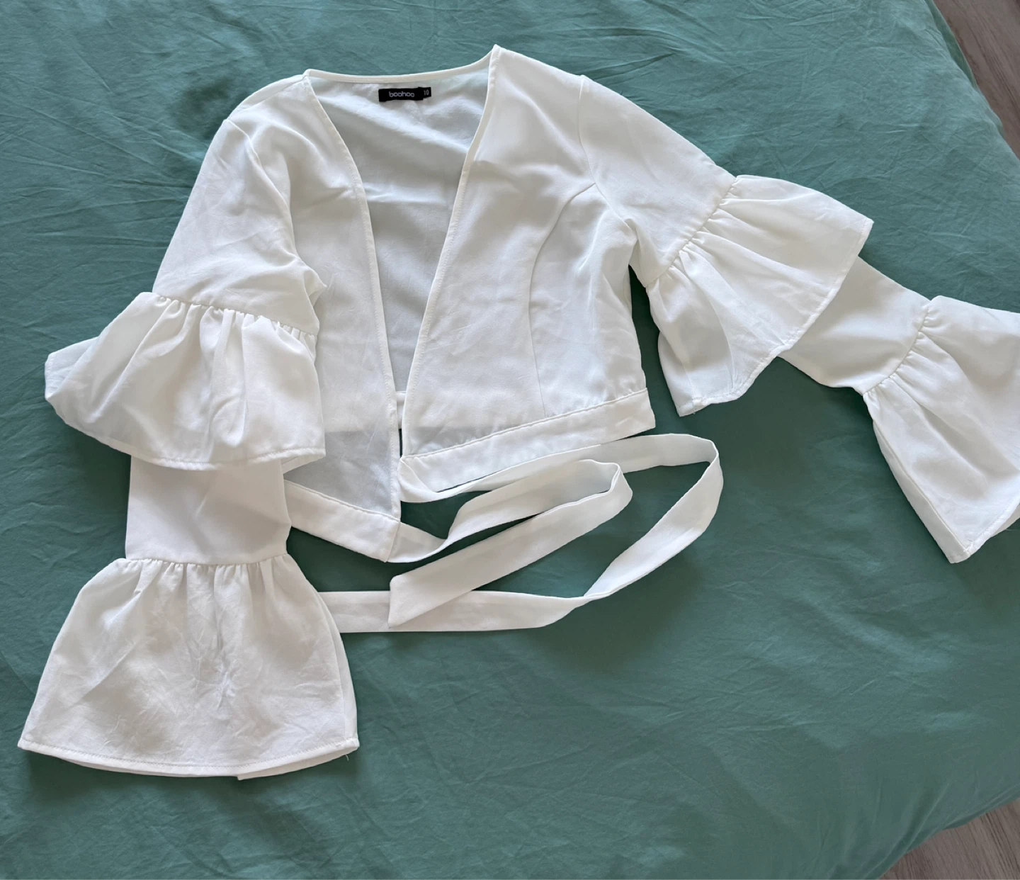Boohoo White Cropped Blouse