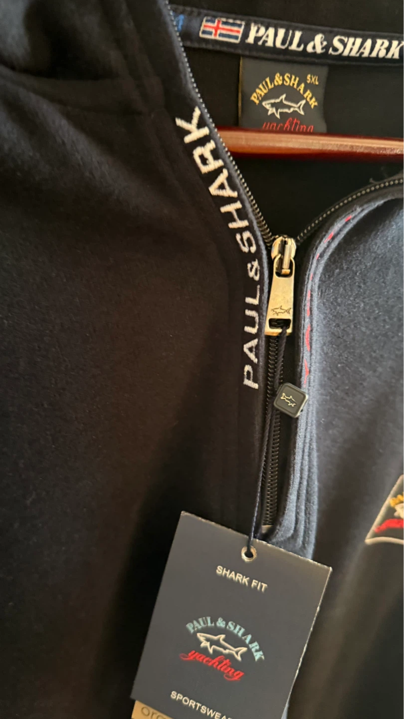 Clothing - photo 2