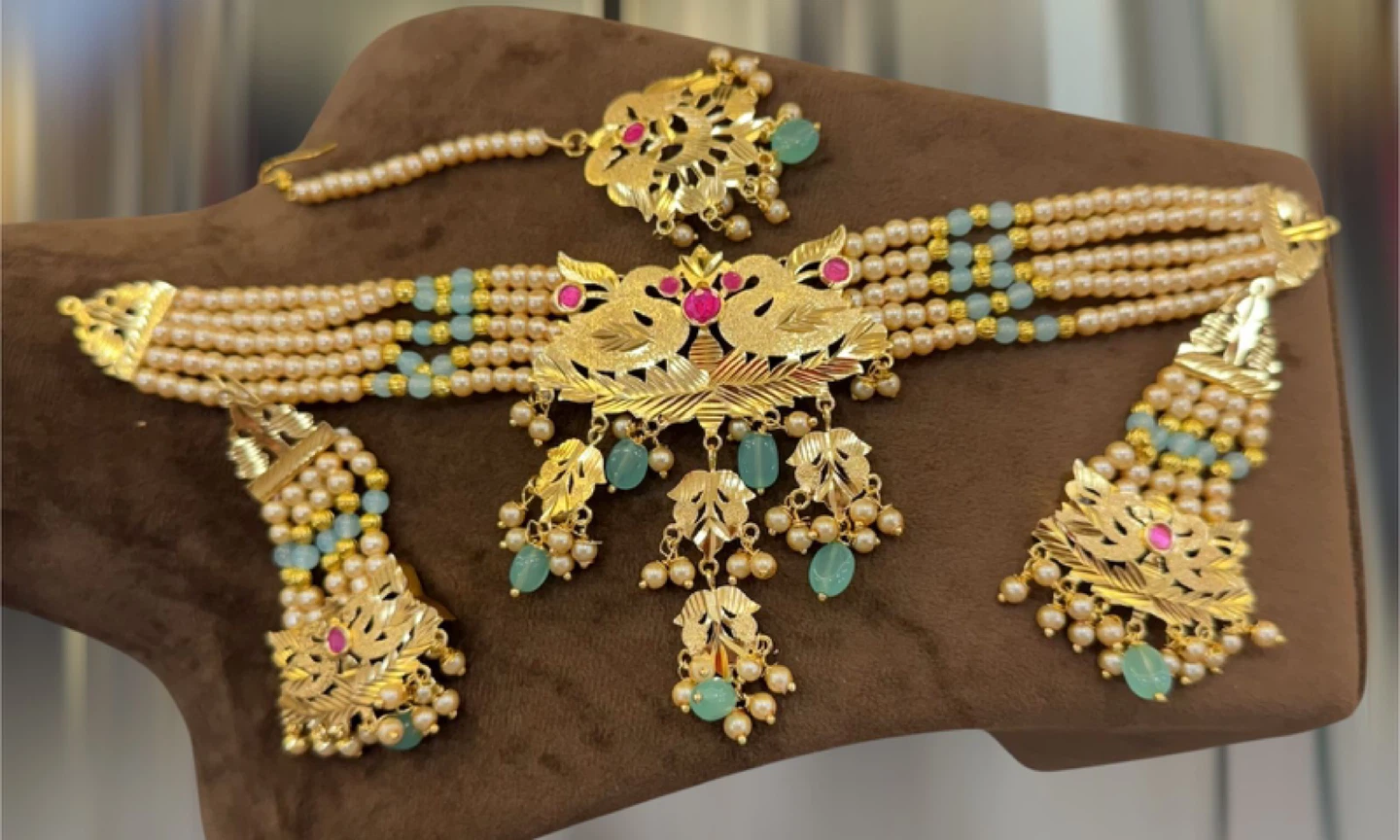 Patra Pearl Choker Set – Earrings & Tikka