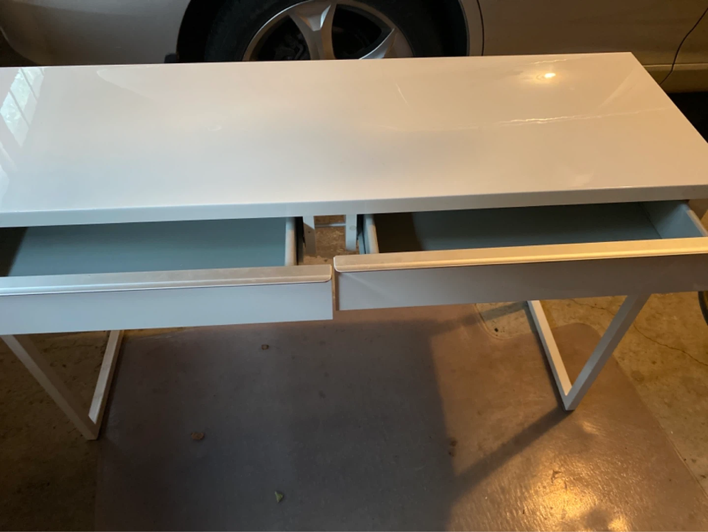 White Desk with TDrawers can be used as a hall consol - photo 2