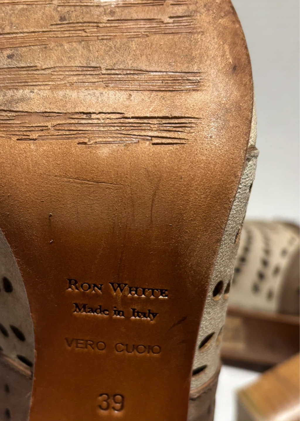 Ron White Women's Perforated Heeled Ankle Boots Size 39 - photo 4