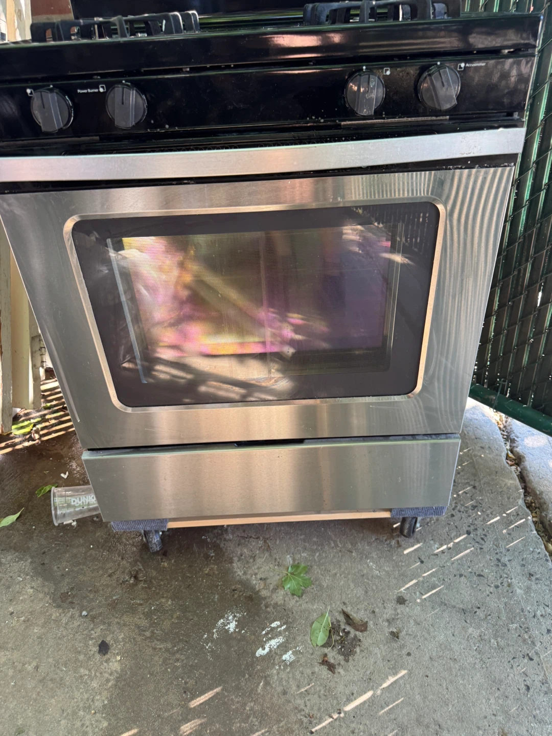 30” Whirlpool Gas Range Oven Stainless Steel - photo 3