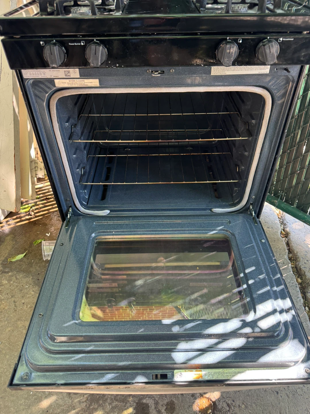 30” Whirlpool Gas Range Oven Stainless Steel - photo 4