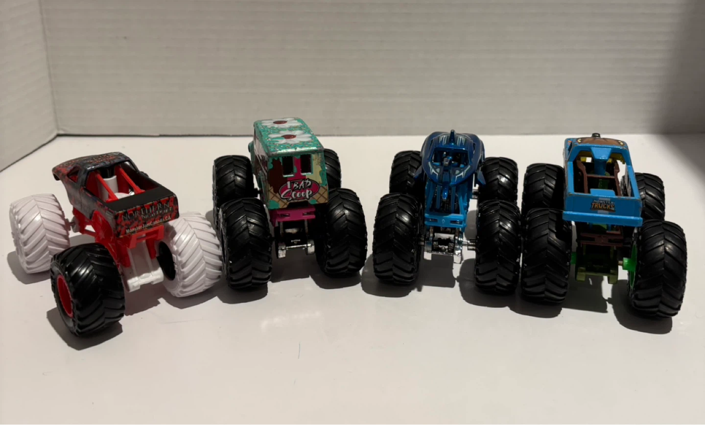 Hot Wheels Monster Trucks 4-Pack - photo 4