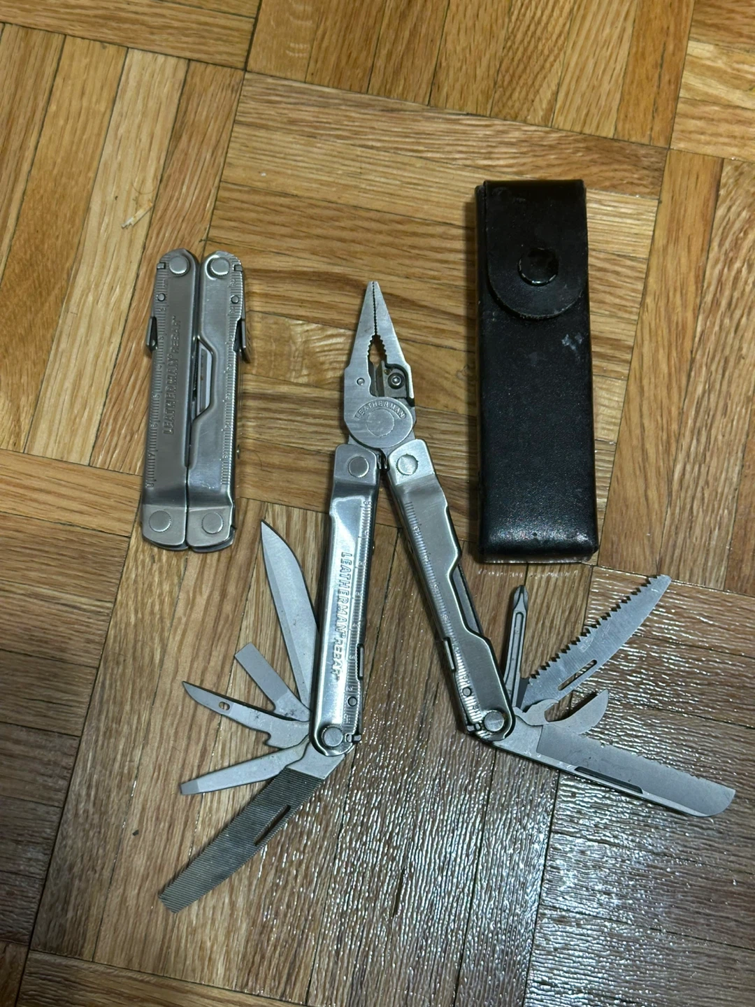 2Leatherman Wave Multi-Tool with Sheath