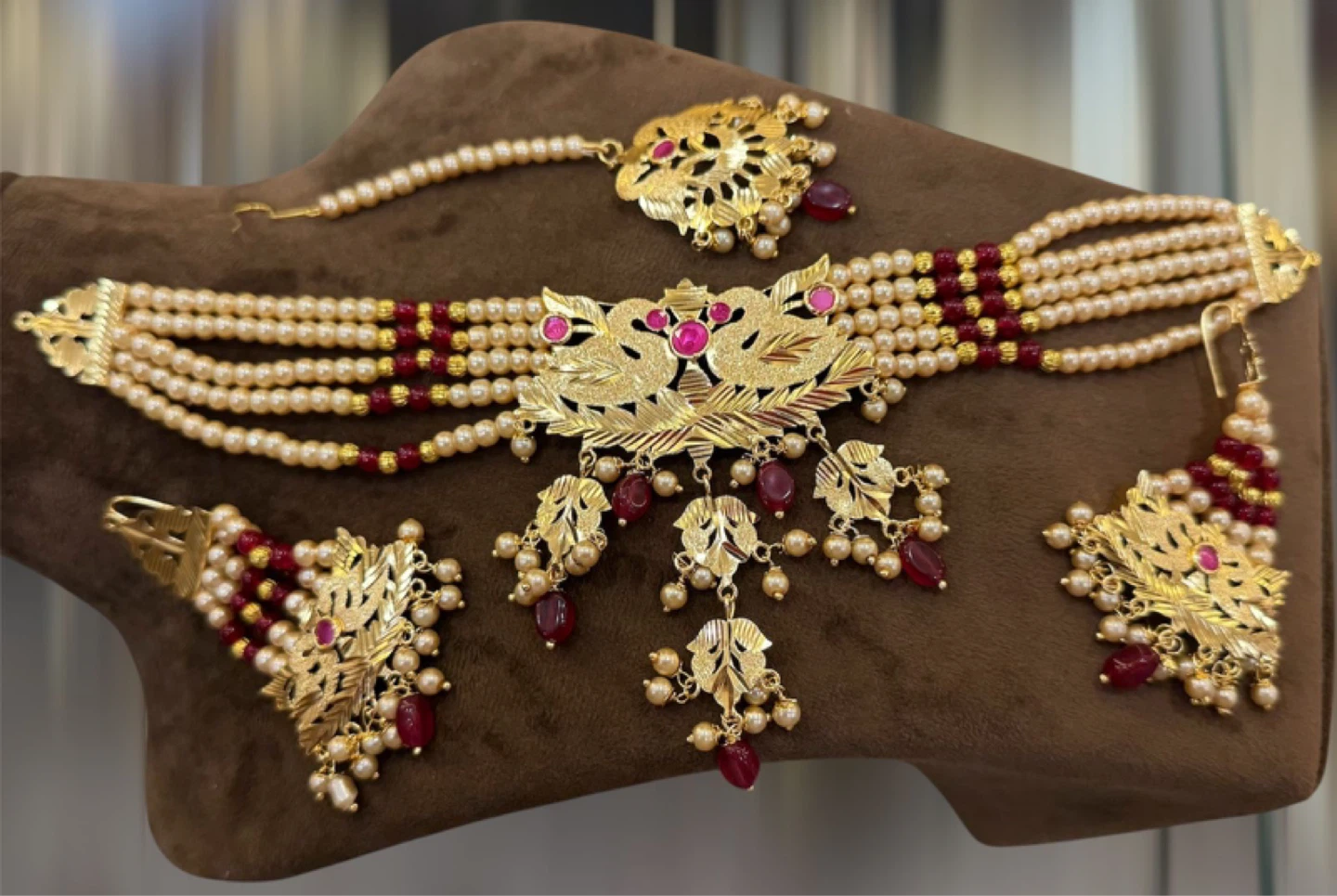 Patra Pearl Choker Set – Earrings & Tikka