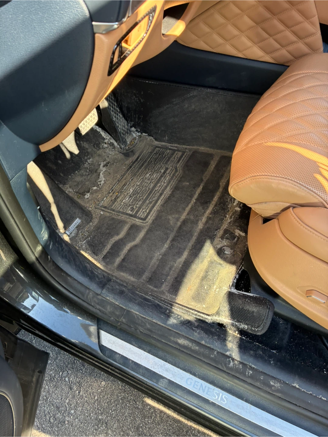 Mobile car detailing.