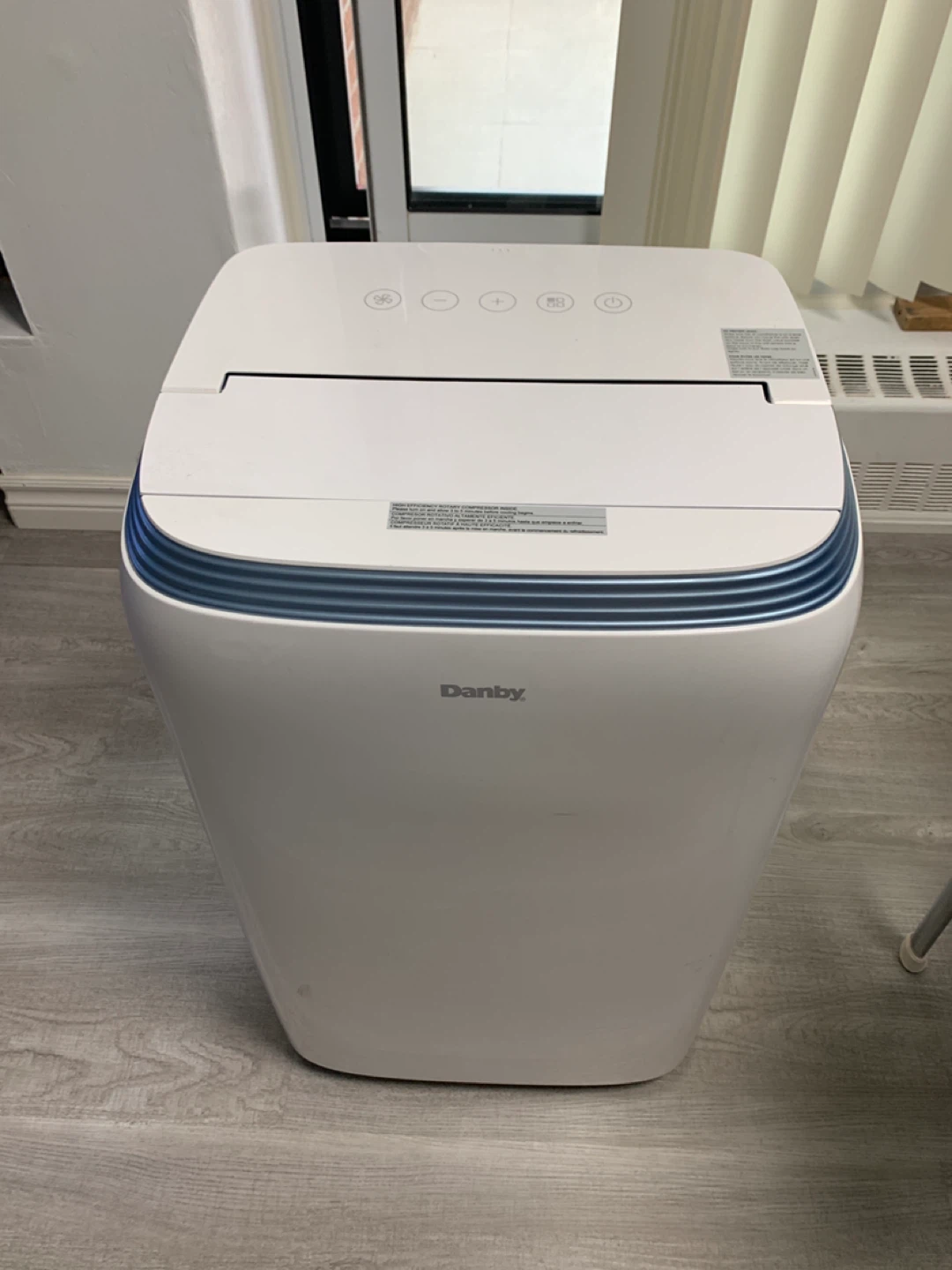 Danby 12,000 BTU Portable AC (Excellent Condition, Complete Kit)