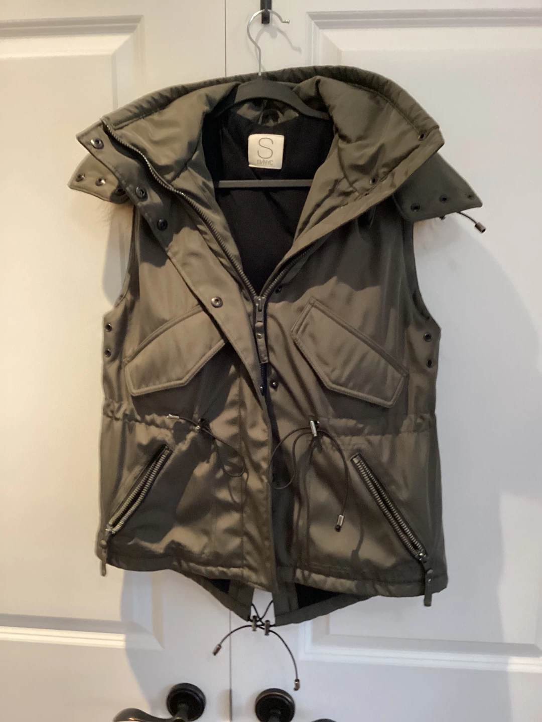 NYC PUFFER VEST