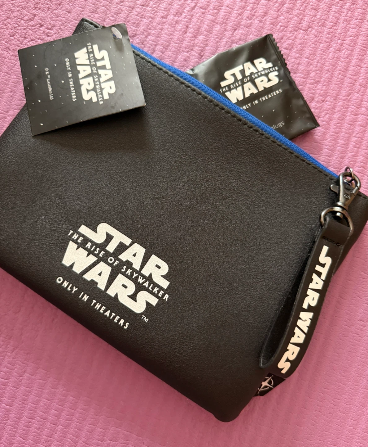 NEW✨ Star Wars The Rise of Skywalker Pouch with Earplugs