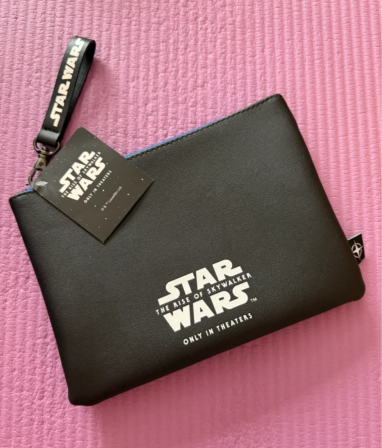 NEW✨ Star Wars The Rise of Skywalker Pouch with Earplugs - photo 5