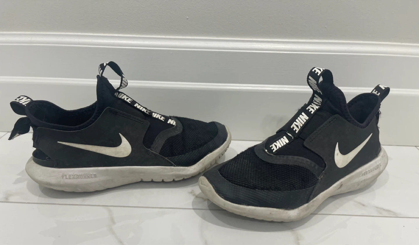 Boys Nike running shoes size 3.5 youth