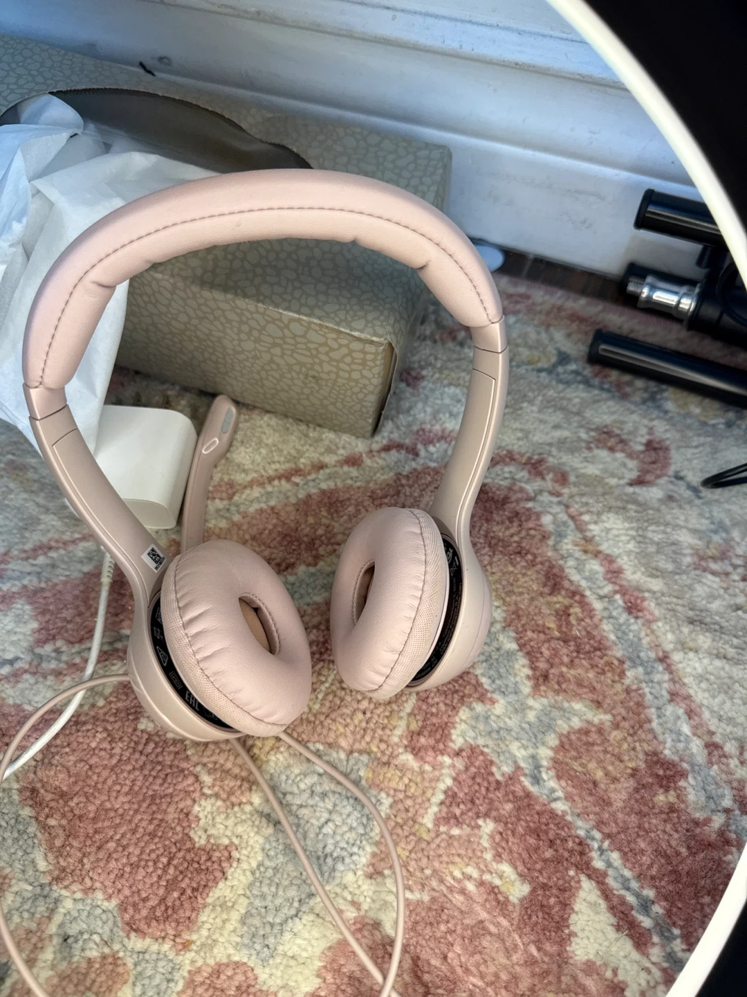 Pink Headphones with Microphone