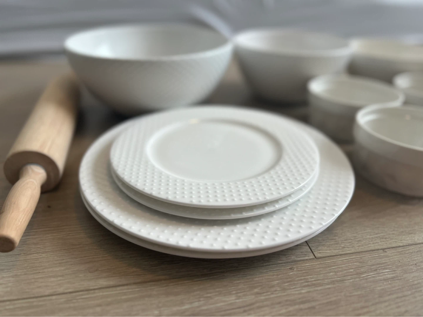 Moving Sale - Assorted Kitchenware Set - photo 2