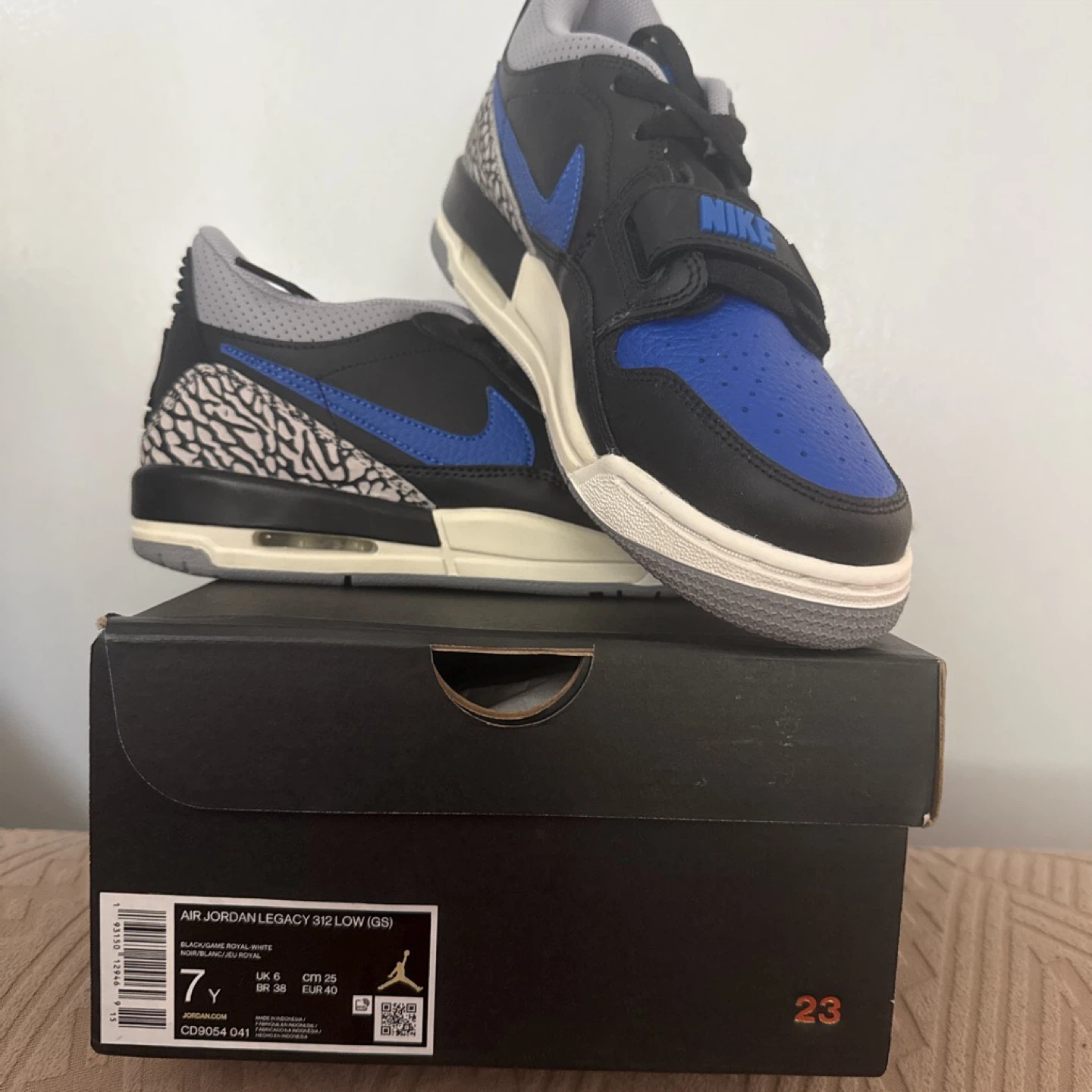 Jordan Legacy 312 Low GS Youth Size 7Y Shoes - photo 4