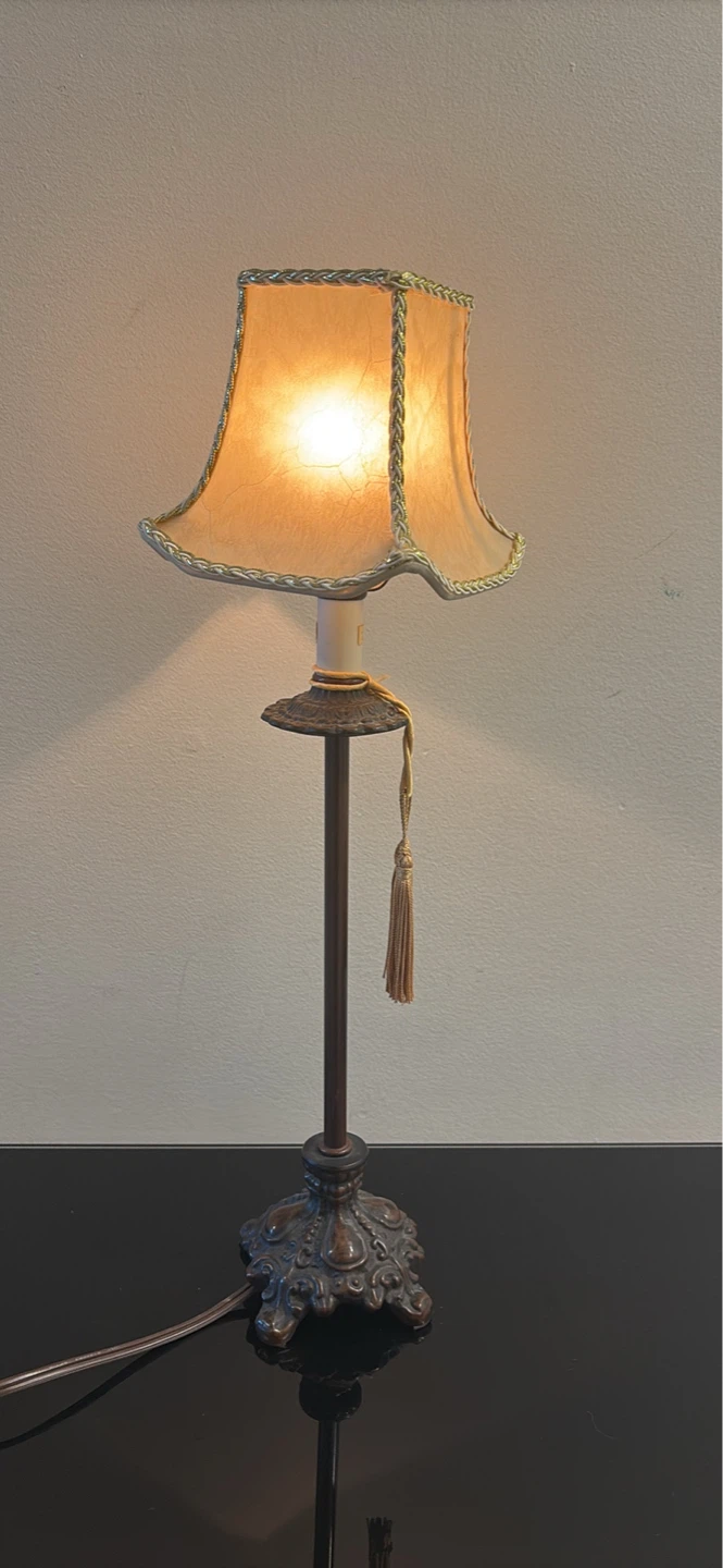 Vintage Decorative Table Lamp with Tassel
