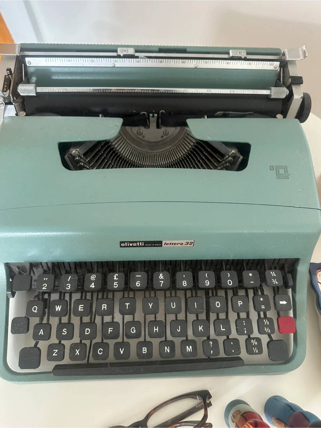 Olivetti Lettera 32 Typewriter