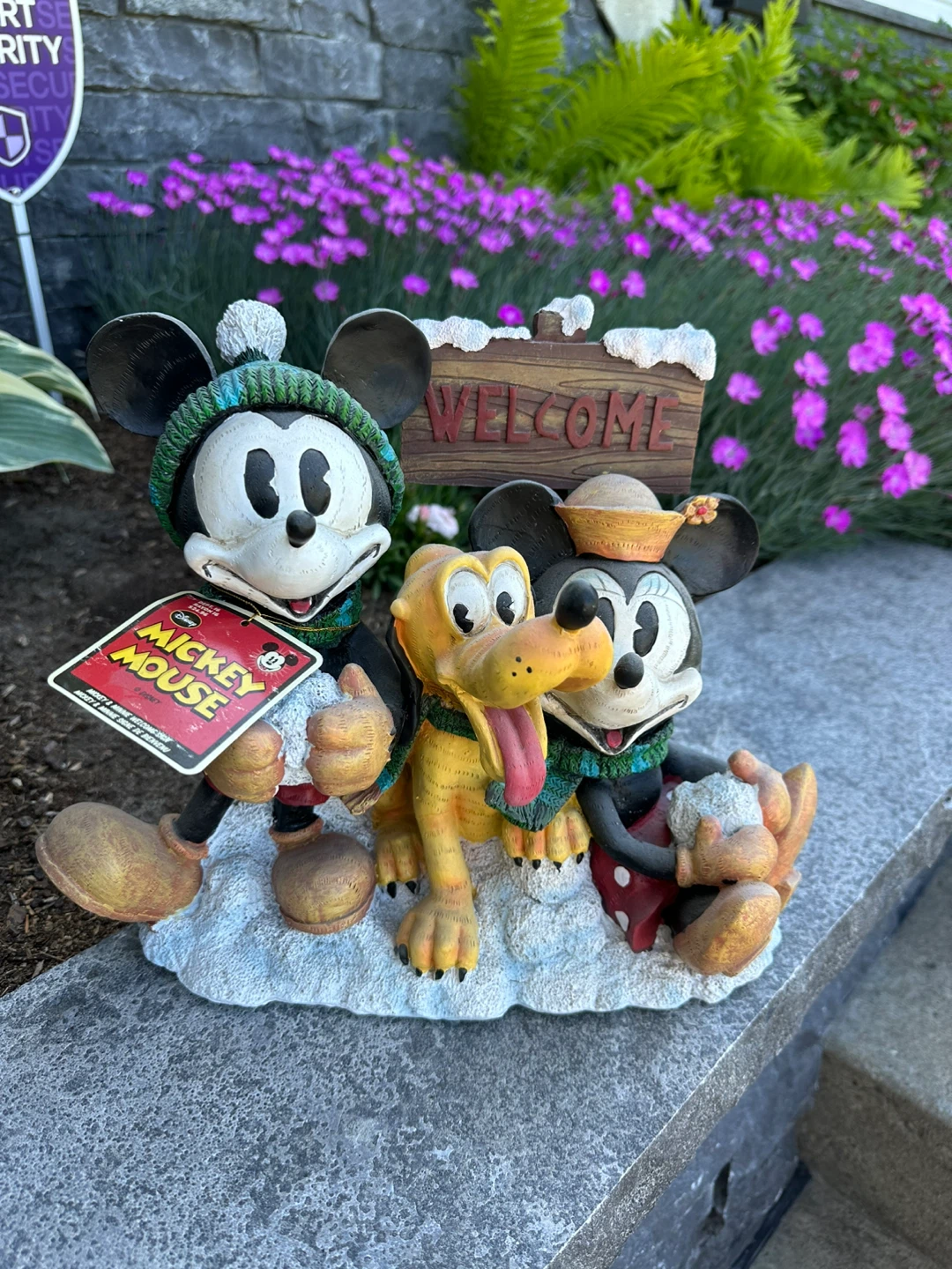 Disney Mickey Mouse & Friends Welcome Figurine