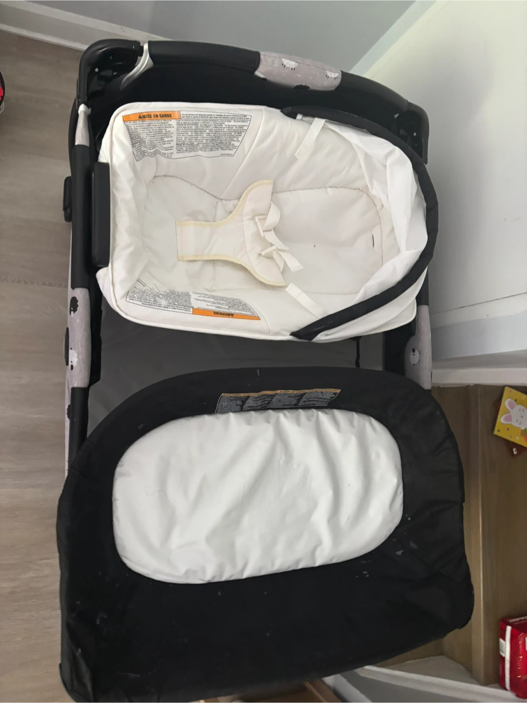 Graco Pack 'n Play Portable Playard with Newborn Bassinet