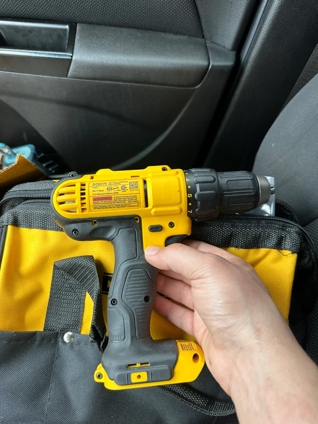 DEWALT 20V MAX Cordless Drill/Driver DCD771 - photo 2