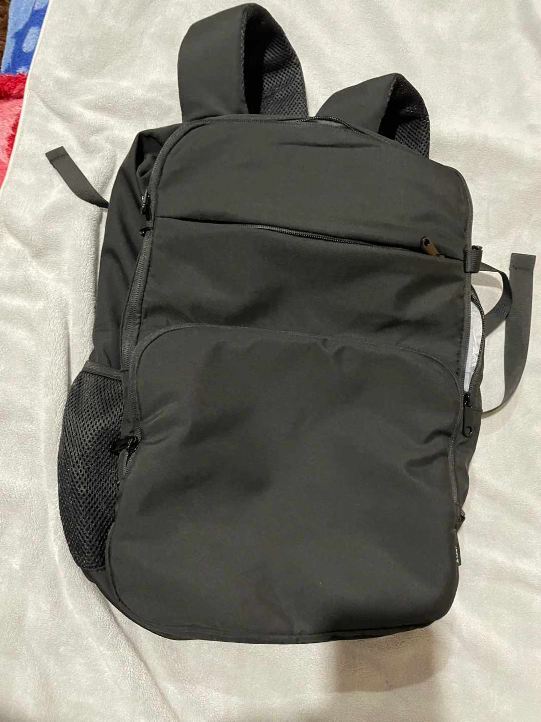 BRAND NEW Black Travel Backpack - Fits 17.3 inch laptop - photo 2
