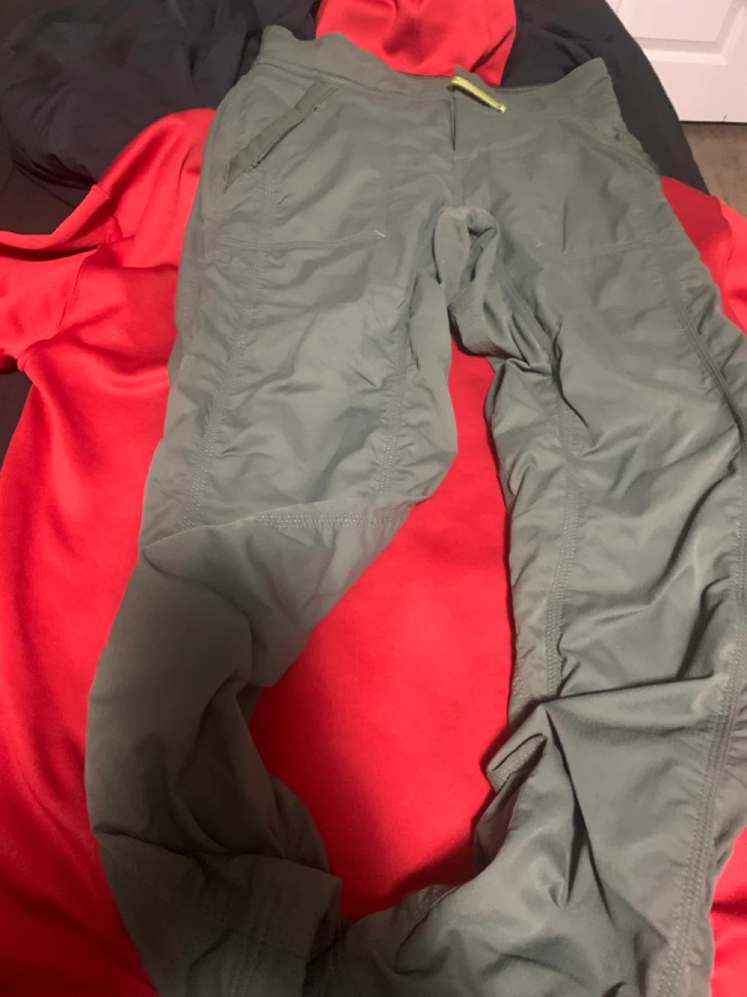 $15 north face pants (2)