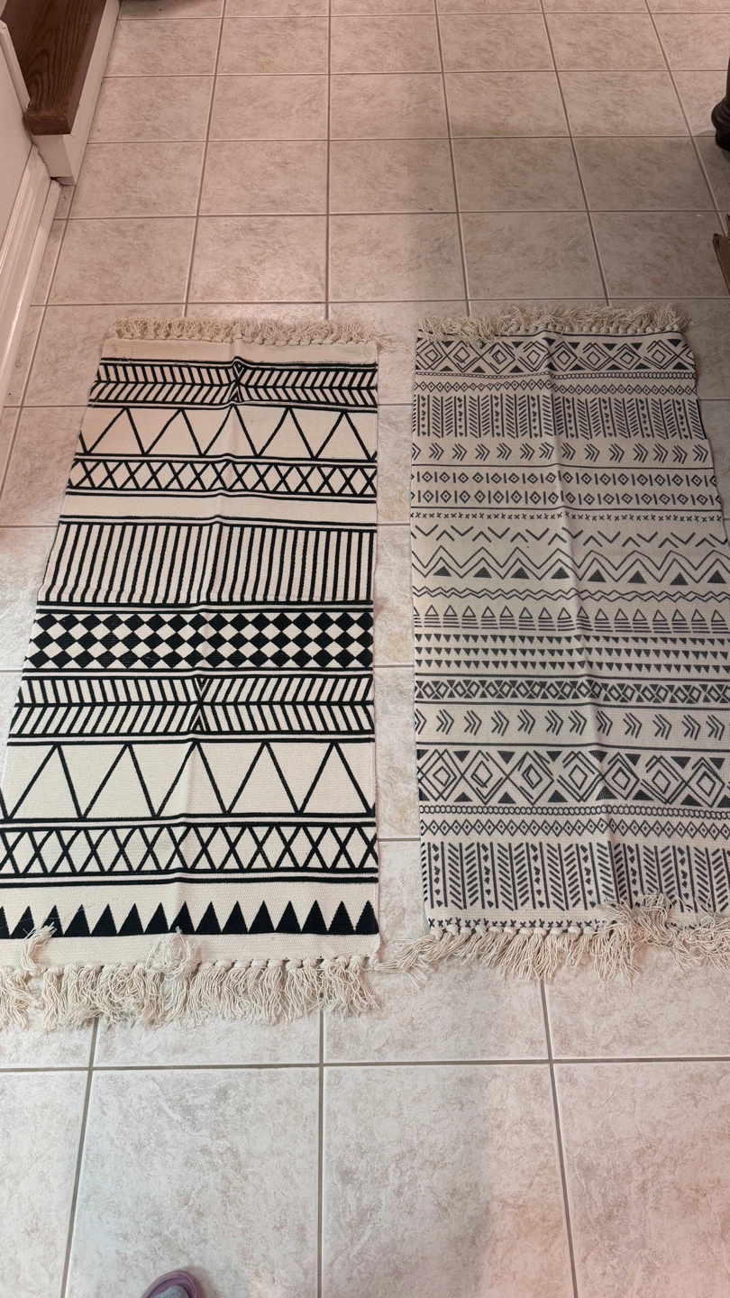Bedbeside Rug Set - Black and White Tribal Pattern