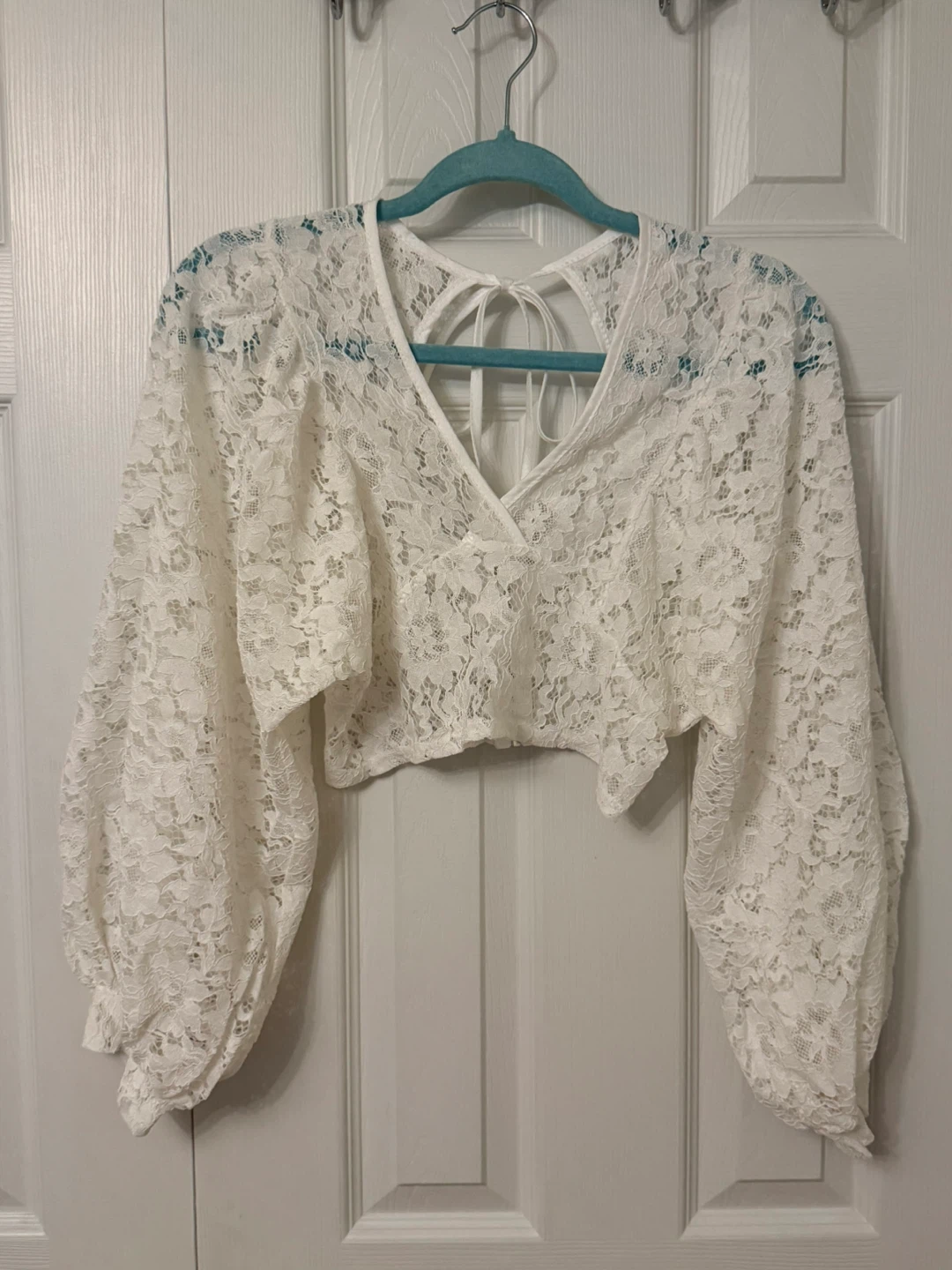 White Lace Cropped Long Sleeve Top