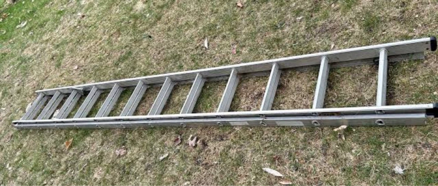 2 Aluminum Extension Ladder