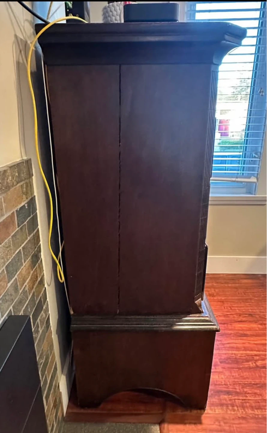 Free Antique Dresser - photo 3