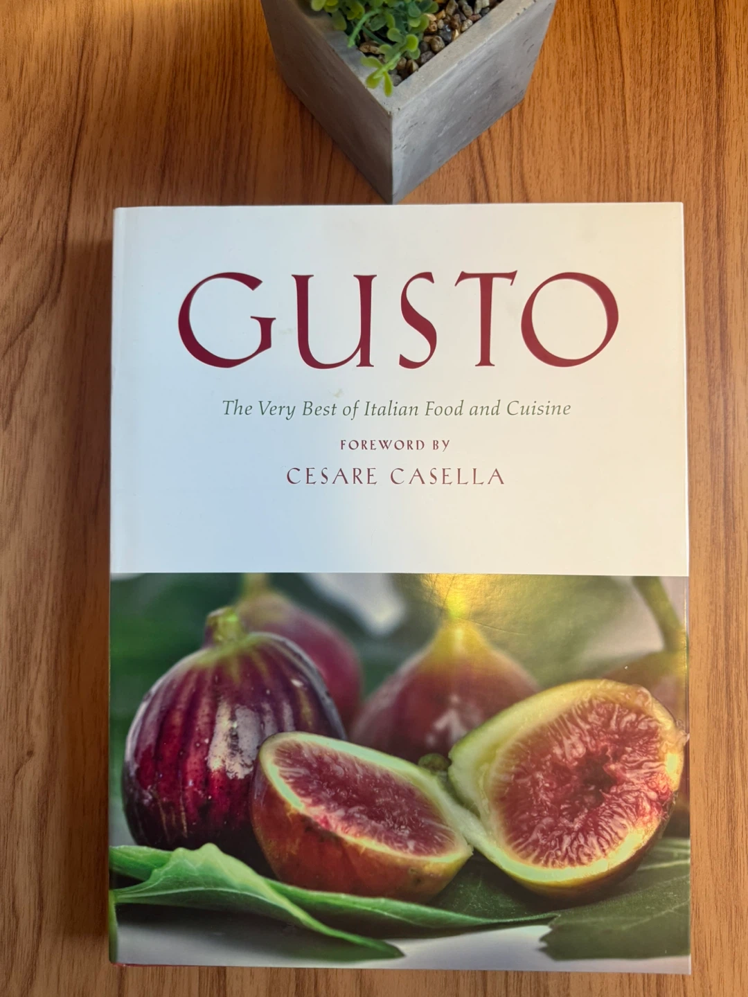 Gusto: The Very Best of Italian Food and Cuisine