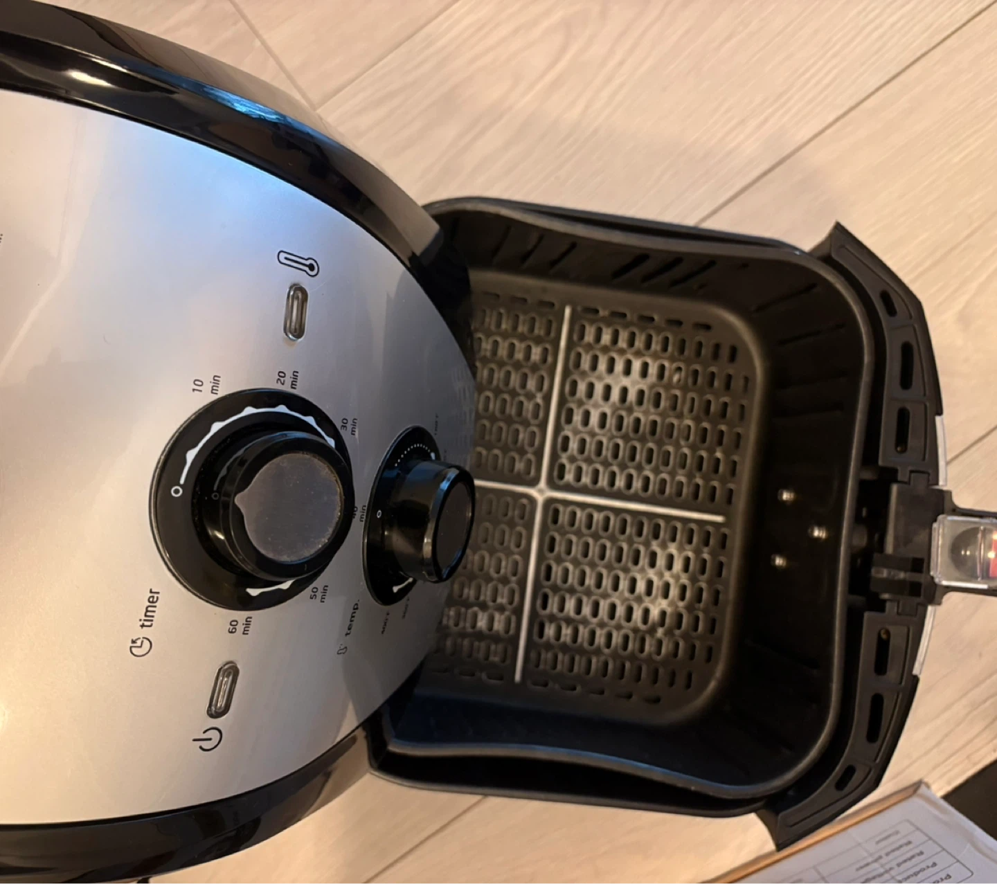 Air Fryer with Timer and Temperature Control - photo 4