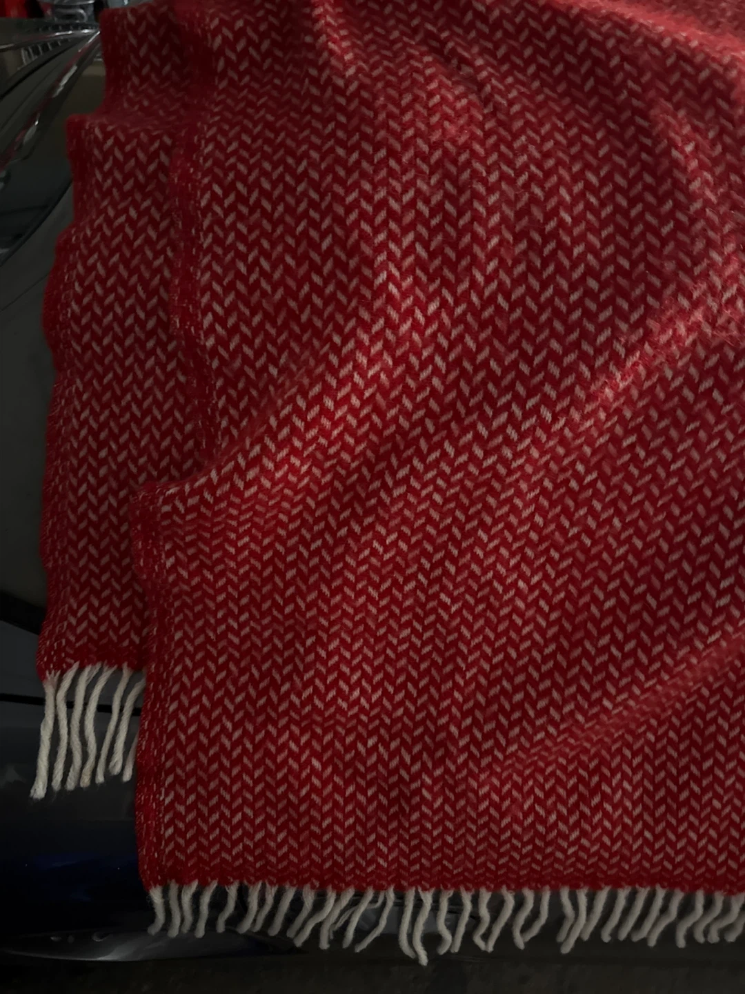 Red and White Herringbone Throw Blanket - photo 3